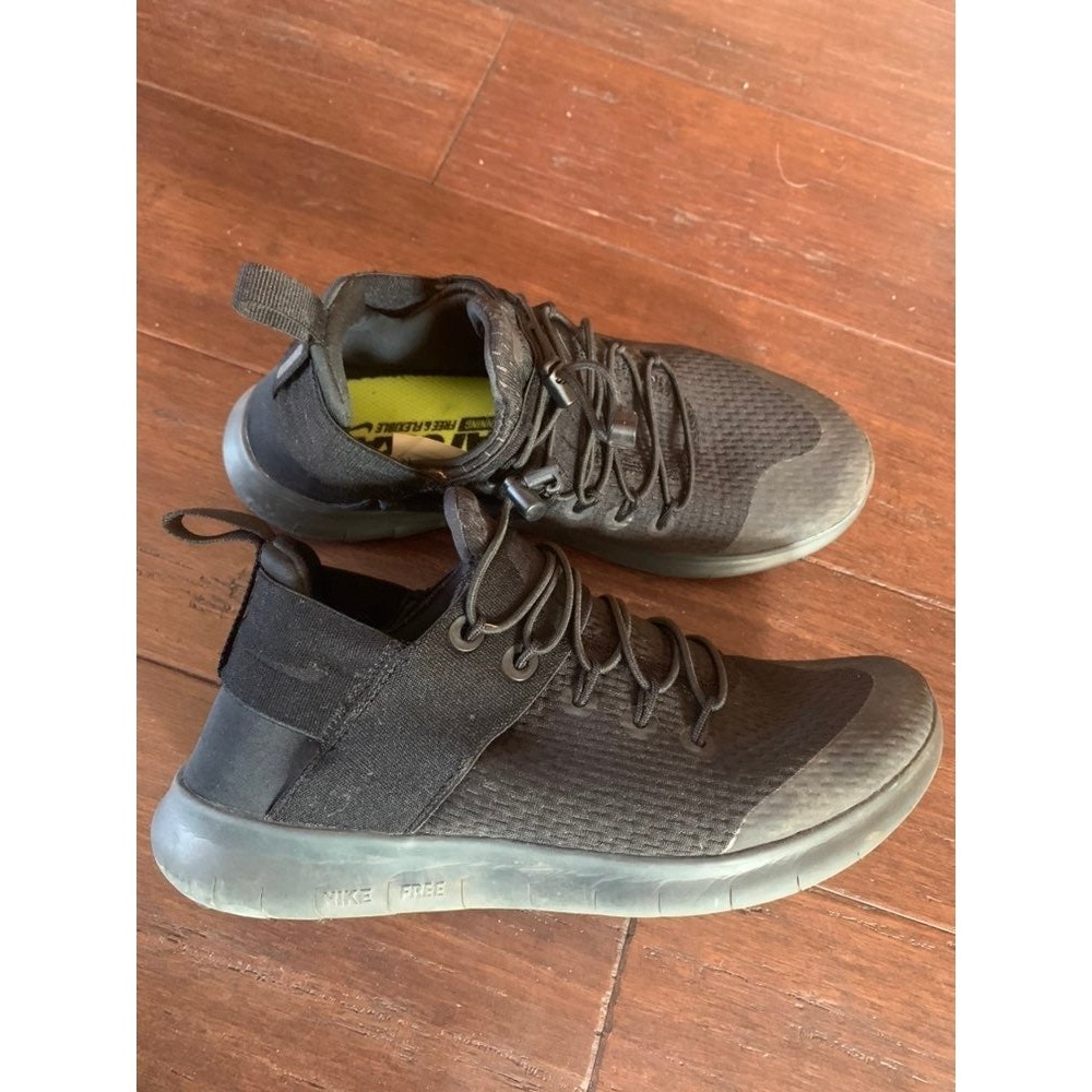 Nike free running shoes 7 black